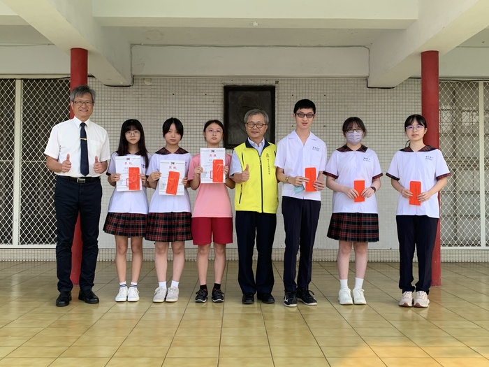 03楊丁新生入學獎學金頒獎圖片